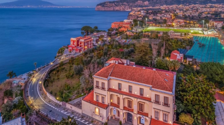 Comprehensive Services with Sorrento Voyage’s Amalfi Coast Charter